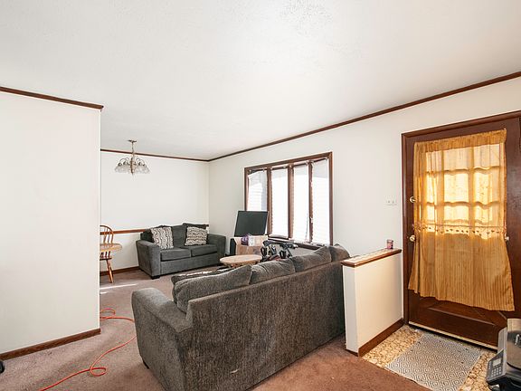 2nd image of 176 Nanti St