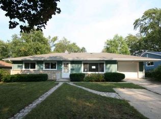 621 S 15th Ave, West Bend, WI 53095