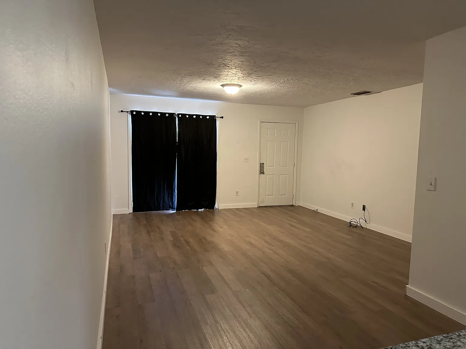 2931 SE 52nd Ave - C — Photo 4