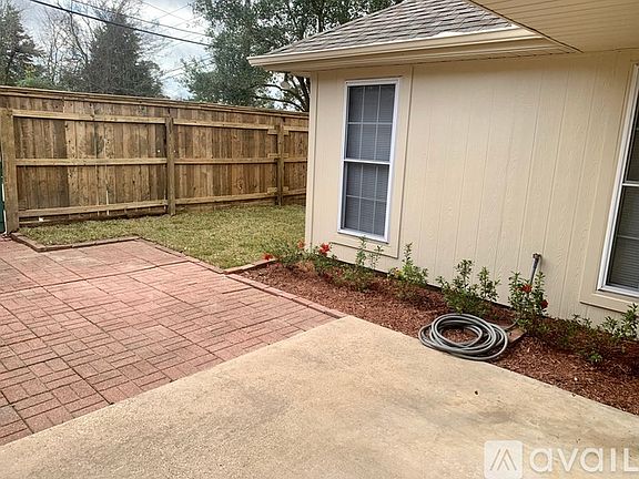 4th image of 7995 Pecan Dr