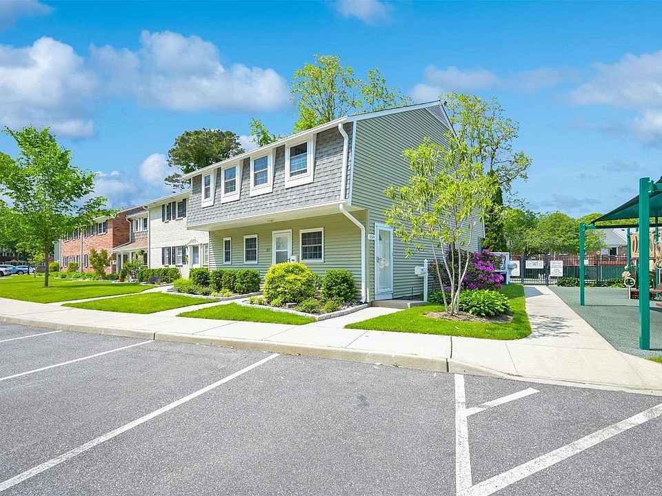 1st image of 958 Village Drive #958
