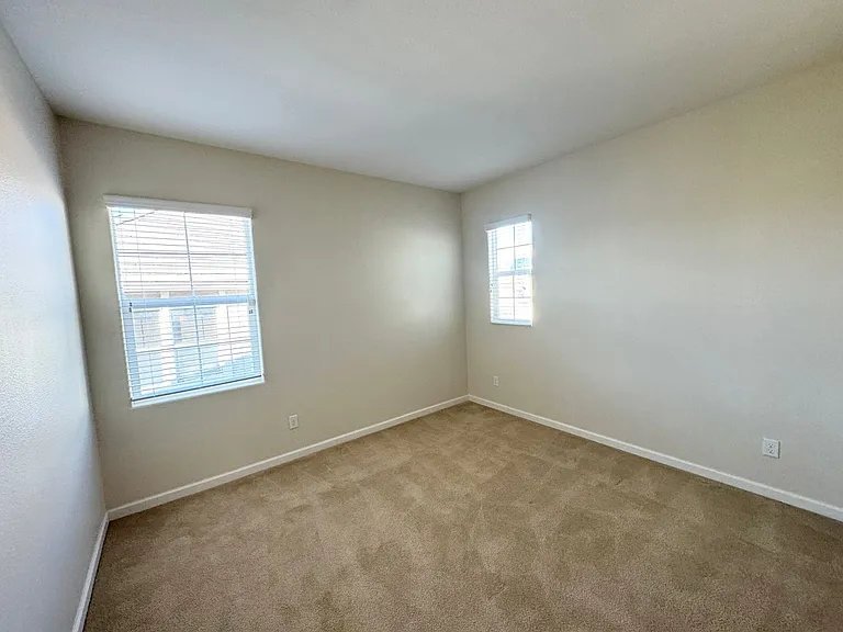 3508 Corsica Ct — Photo 24