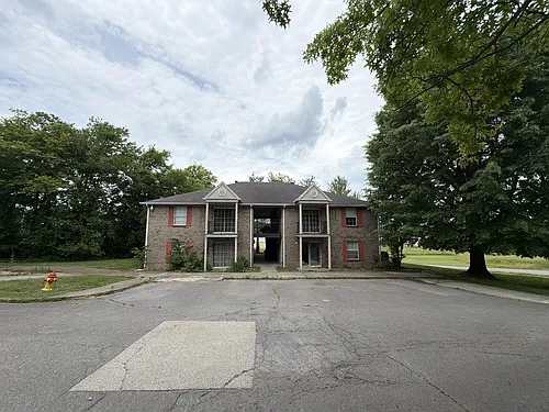 351 Bryant Ln Photo 1