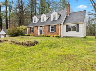 22 Foxhill Rd, Foxboro, MA 02035