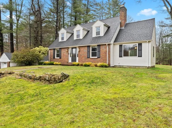 22 Foxhill Rd, Foxboro, MA 02035