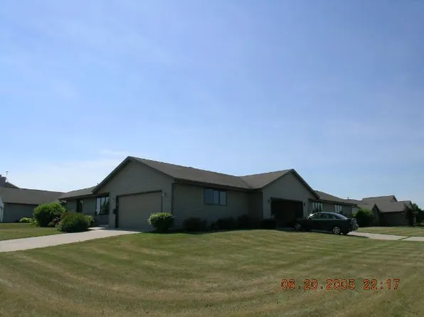 1820 Shannon Dr #1820, Janesville, WI 53546