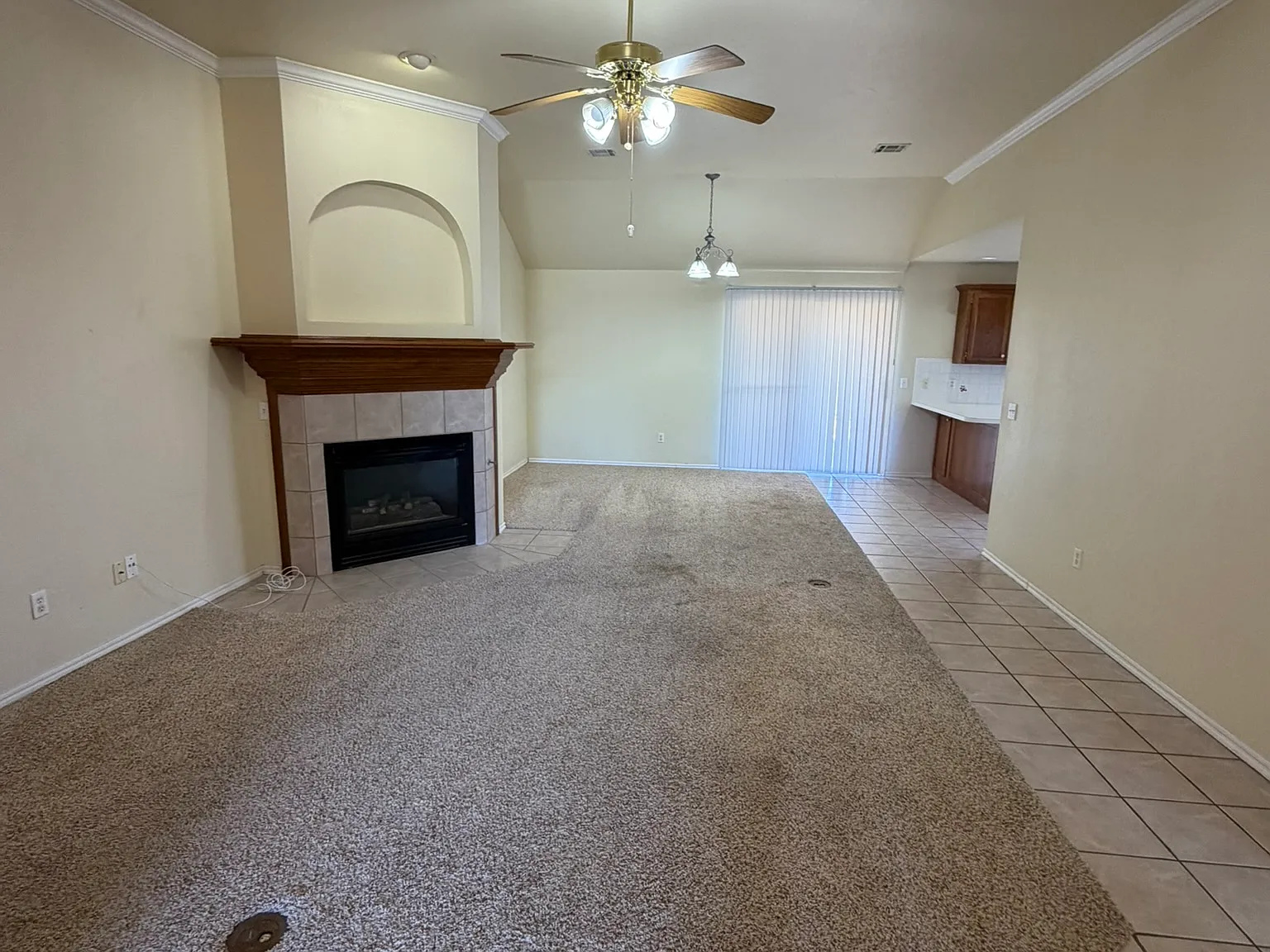 3 bed, 1625 sqft, $1,800 — Photo 3