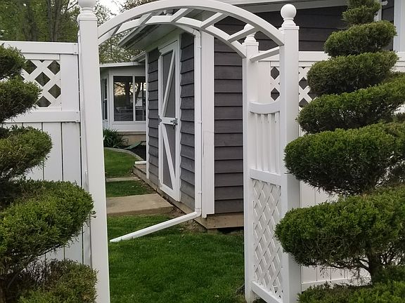 3rd image of 4340 Crestknoll Dr