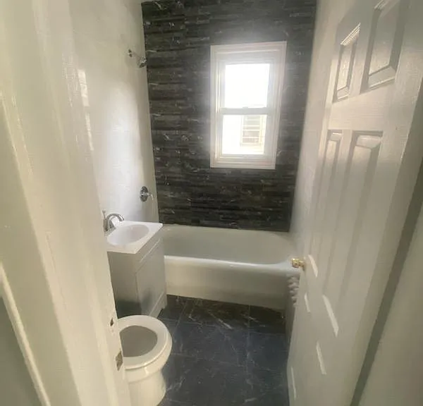 321 Vermont Ave #1 — Photo 3