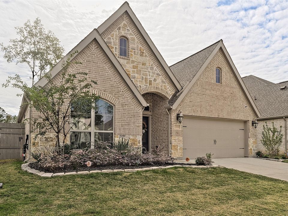 1st image of 17098 Crimson Crest Dr