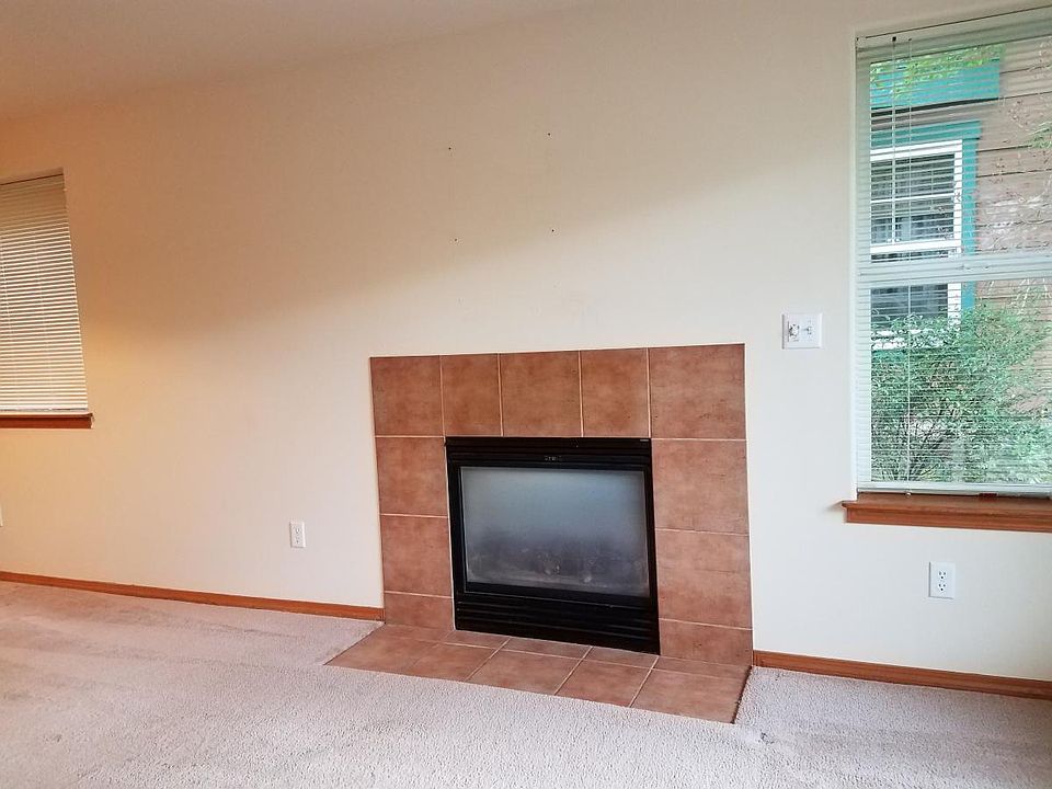 2nd image of 2610 42nd Ave SW