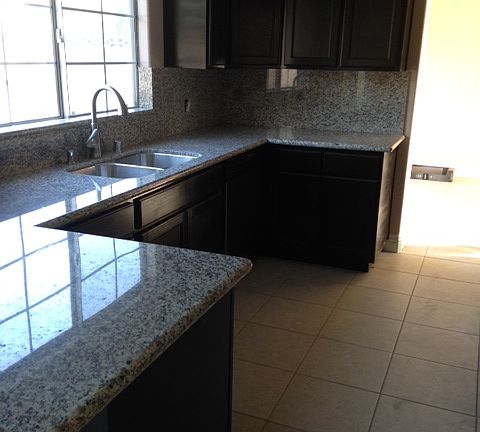 4th image of 2621 S Holmes Ave