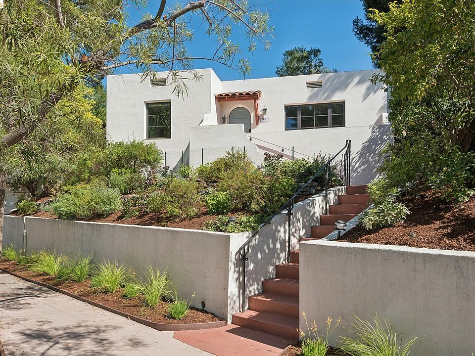1st image of 220 Moraga Ave