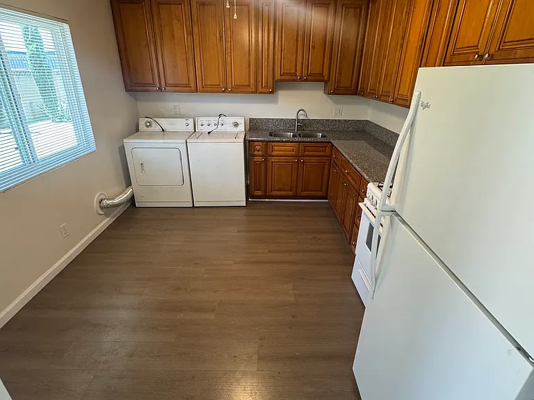 1713 Park Ave #1 — Photo 10