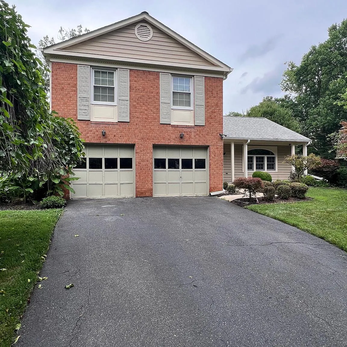 4 bed, 3.5 bath, 2110 sqft, $4,395 — Photo 4