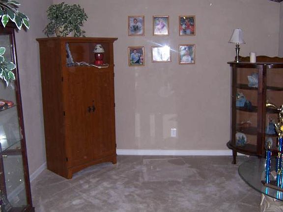 Well Taken Care of LivRm