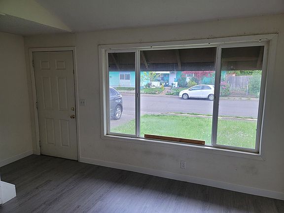 2nd image of 666 & 668 N 52nd St #666