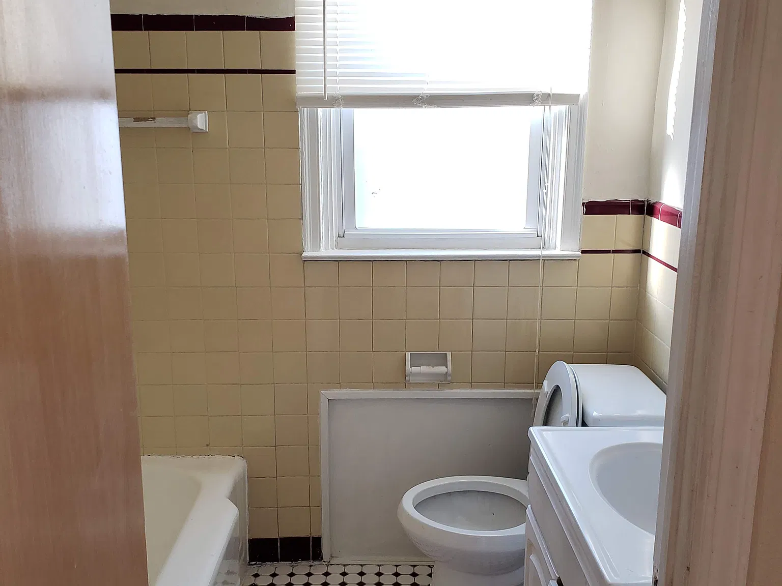 2 bed, $1,250 — Photo 3