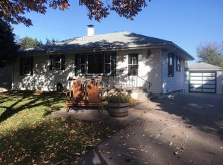 3023 S 43rd St, Omaha, NE 68105