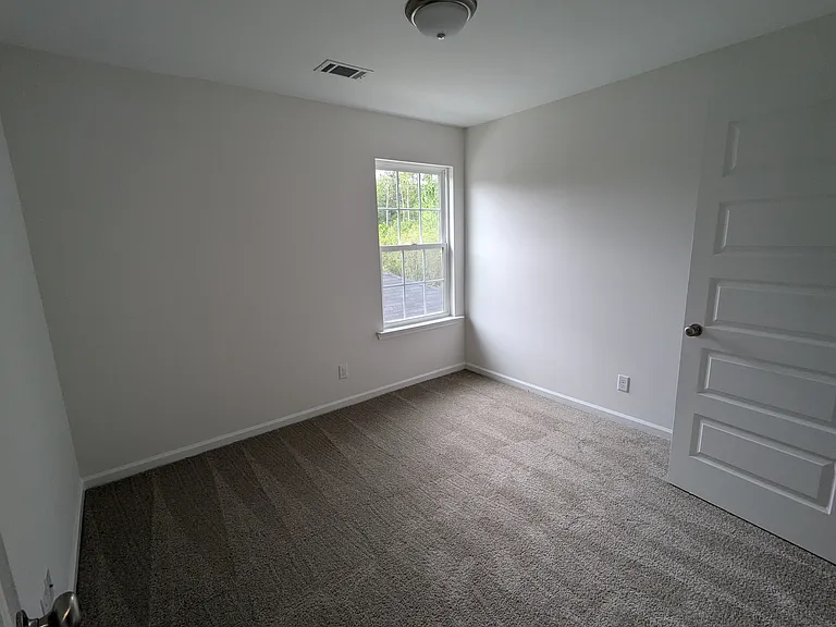 114 Alcove Ct — Photo 8