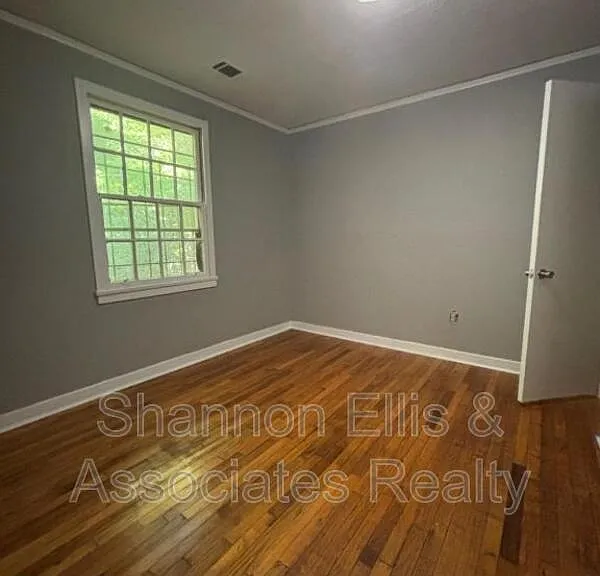 1780 Cahoon St SW — Photo 3