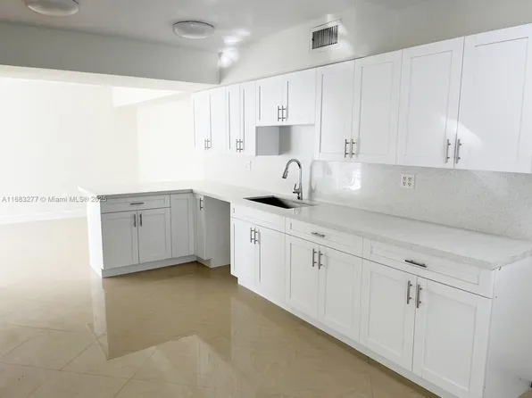15645 SW 82nd Circle Ln #2-7, Miami, FL 33193