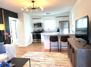 4001 W Thirteen Mile Rd #16852915, Royal Oak, MI 48073