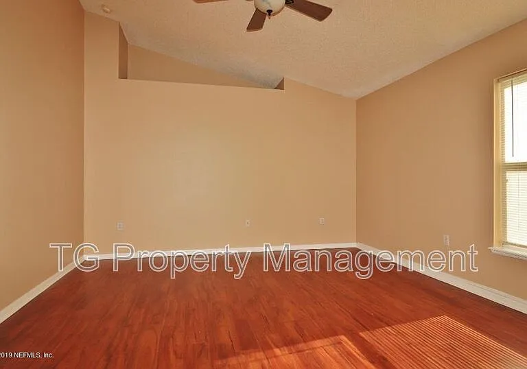 11034 Englenook Dr — Photo 14