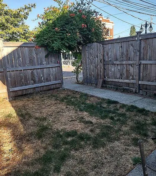 8318 S Park Ave — Photo 4