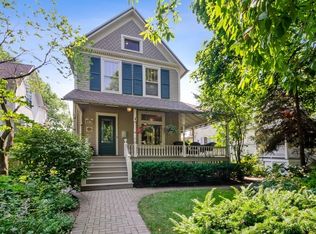 1025 Asbury Ave, Evanston, IL 60202