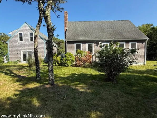 2 Farmers Rd, Edgartown, MA 02539