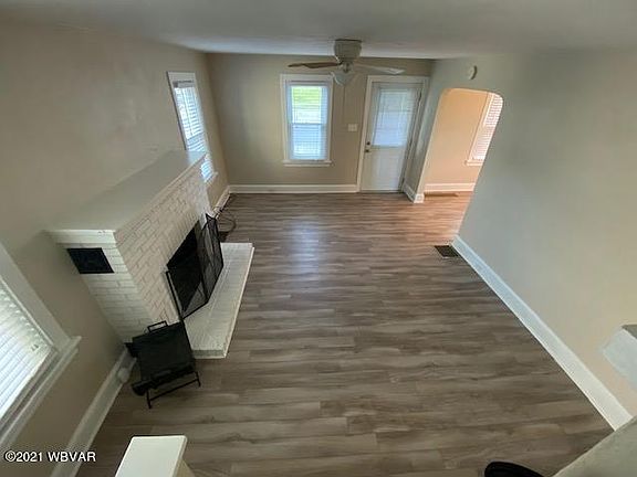4th image of 1036 W Central Ave S