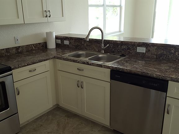 3rd image of 780 Lake Jessie Dr