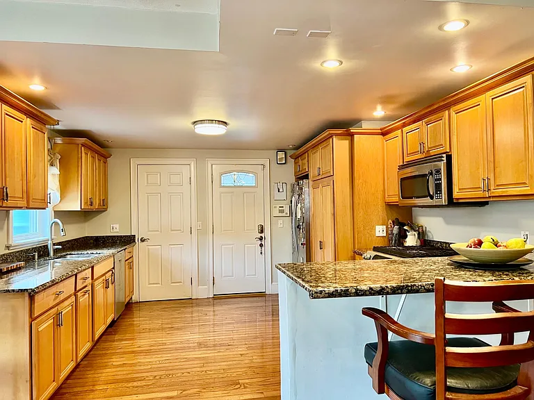 55 Beach St #2 — Photo 3
