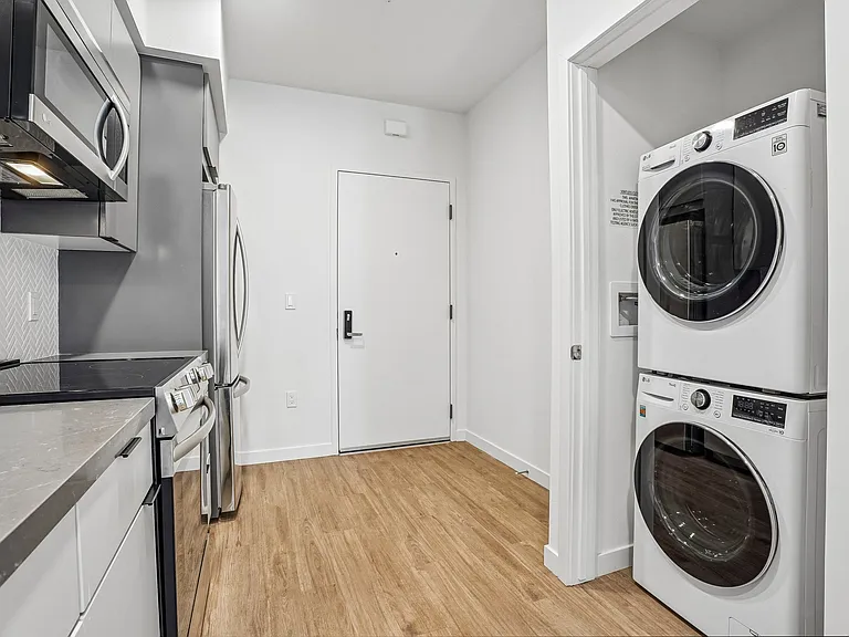 Kara Apartment in Koreatown — Photo 21