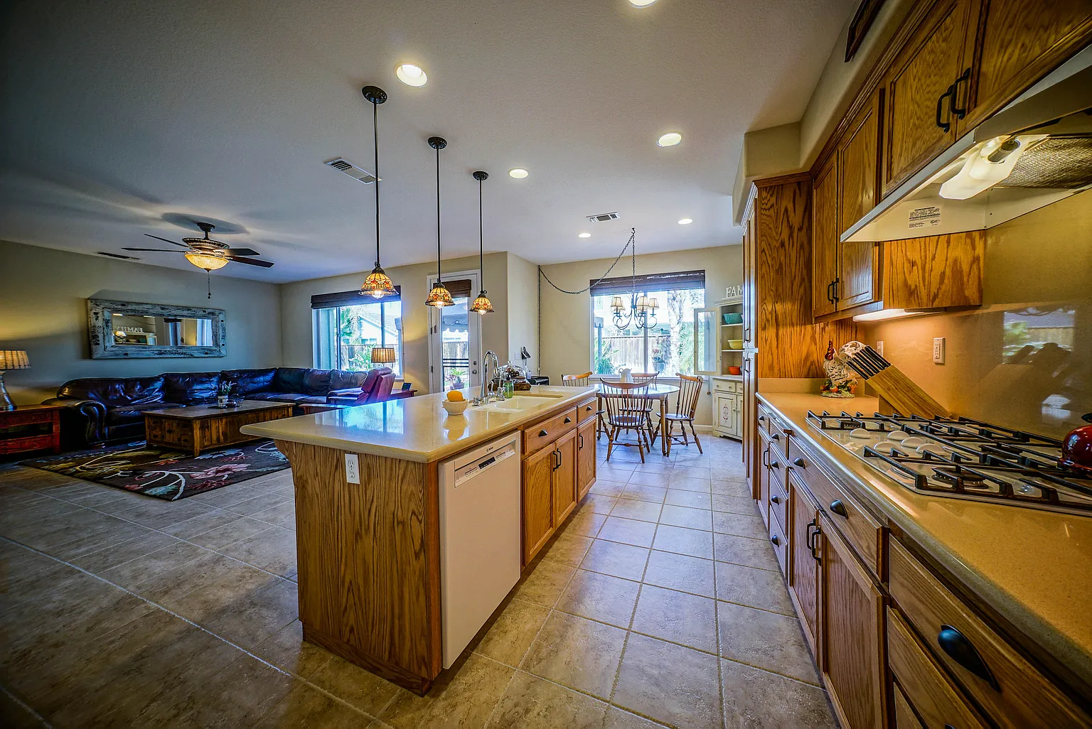 6619 Yellowstone Cir photo 1