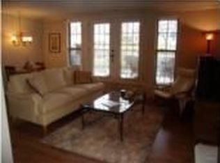 4727 Jarboe St APT 42, Kansas City, MO 64112
