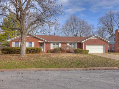 829 Euclid Boulevard, Carthage, MO, 64836