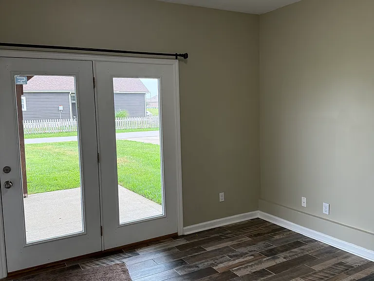 100 McCowans Ferry Aly — Photo 6