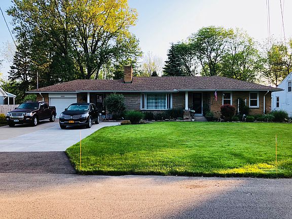 2nd image of 4460 Valley View Ave