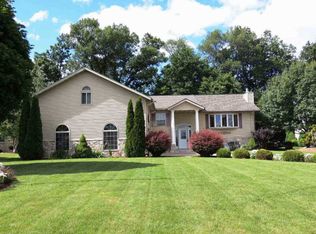 1941 Divine Close, Rockford, IL 61107