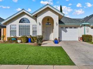 1702 E Morningstar Ln, Fresno, CA
