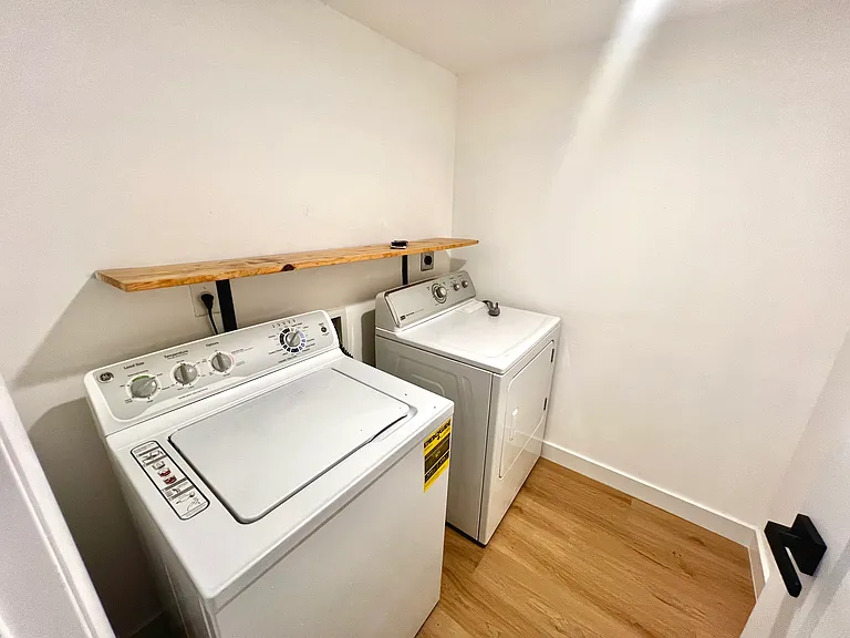 233 W Harvard Ave — Photo 11