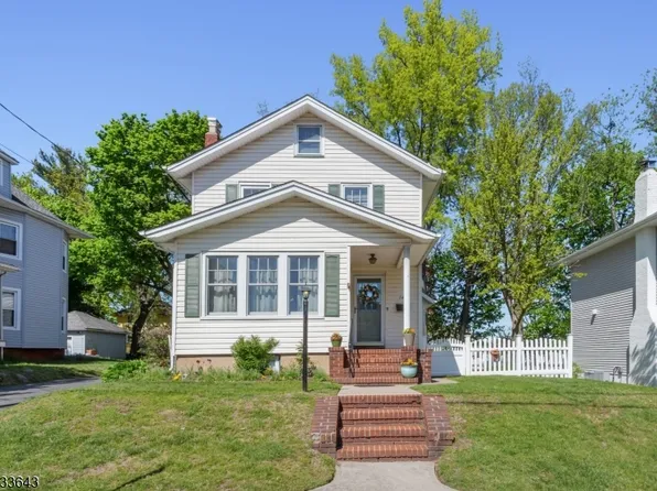 141 Henry St, Hasbrouck Heights Boro, NJ 07604