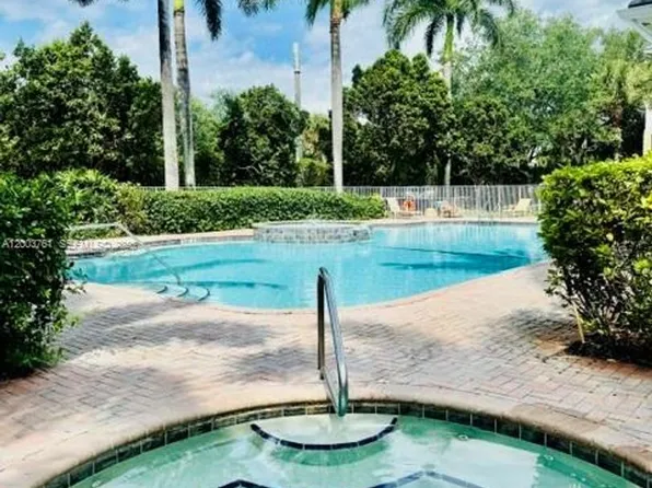 556 NW 39th Cir #556, Boca Raton, FL 33431