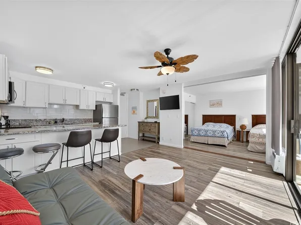 201 Ohua Ave #1108, Honolulu, HI 96815