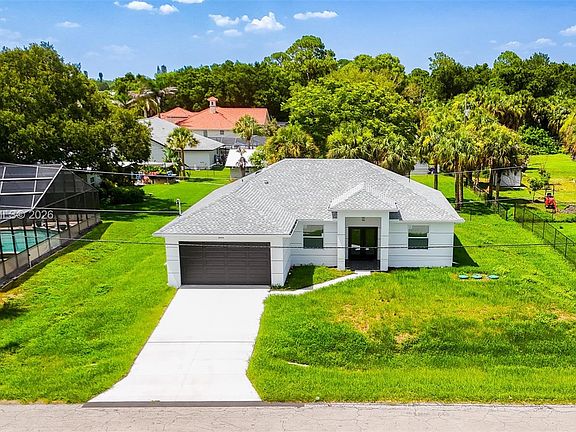 2nd image of 2524 Lakeview Dr