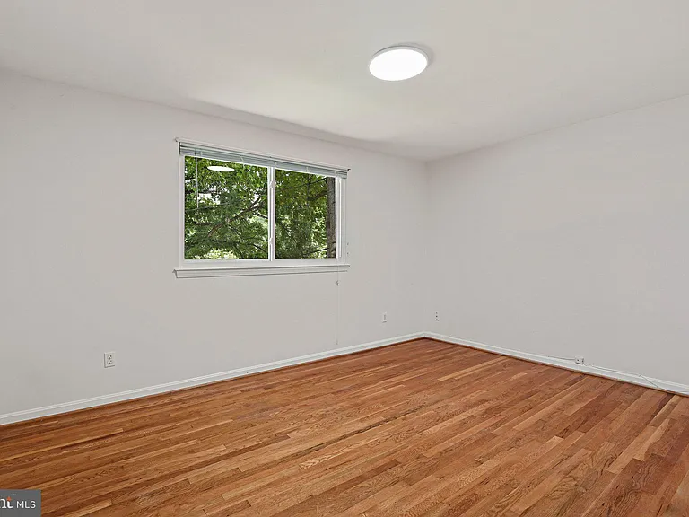 8701 Parliament Dr — Photo 22