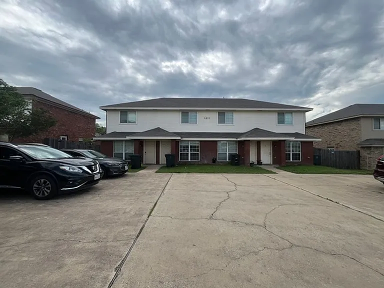 4411 Abigail Dr — Photo 1