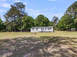 206 Mookees Ln, Cross, SC 29436